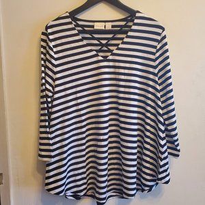 Chino's Horizontal Striped Top